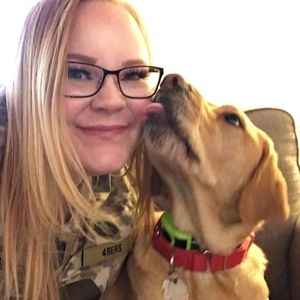 Meet your Posher, Carlin